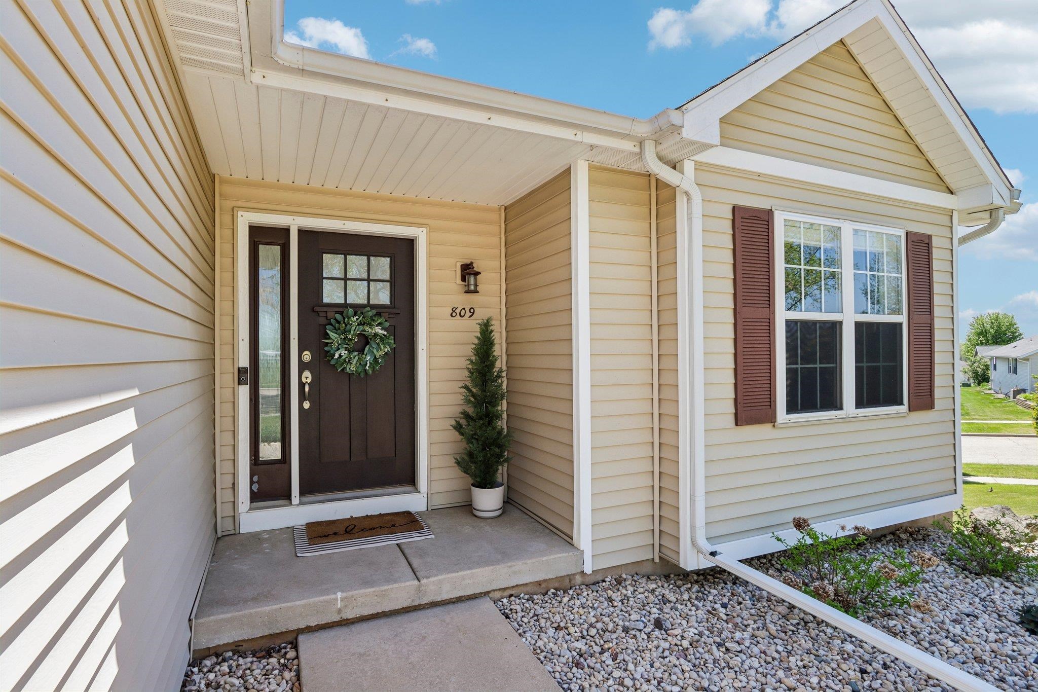 809 Brookstone Crest Mount Horeb, WI 53572 - Photo 3 of 73