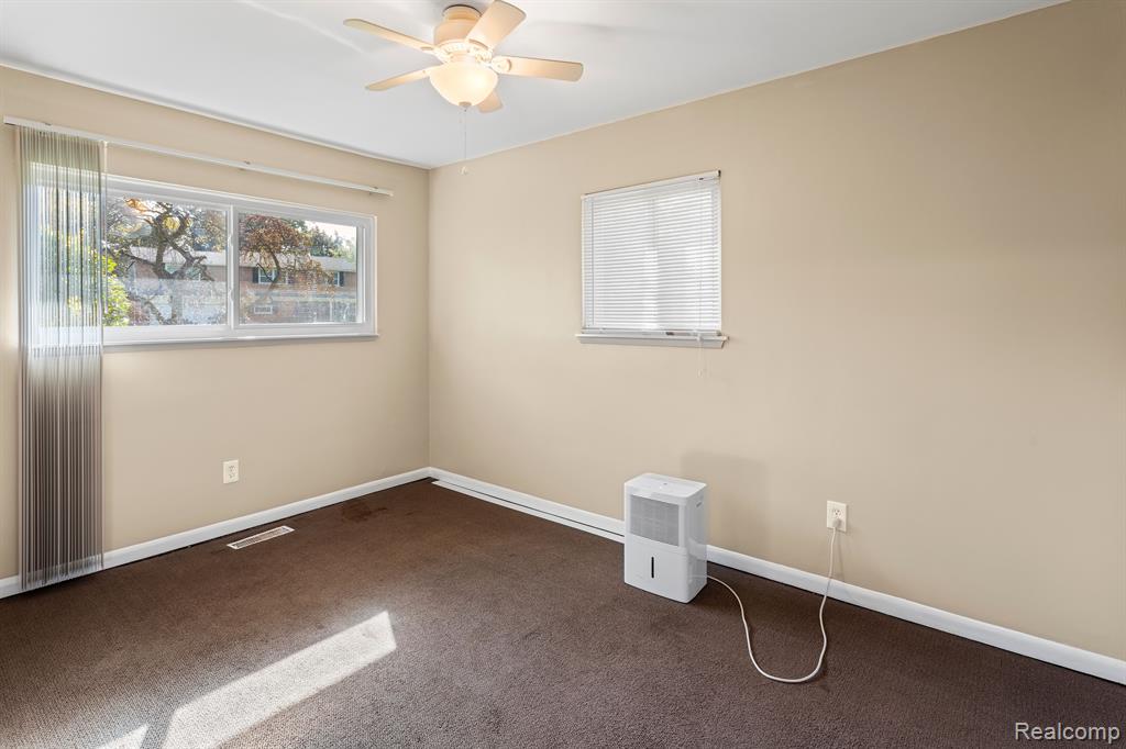 1932 Devonshire Road Bloomfield Hills, MI 48302 - Photo 16 of 35