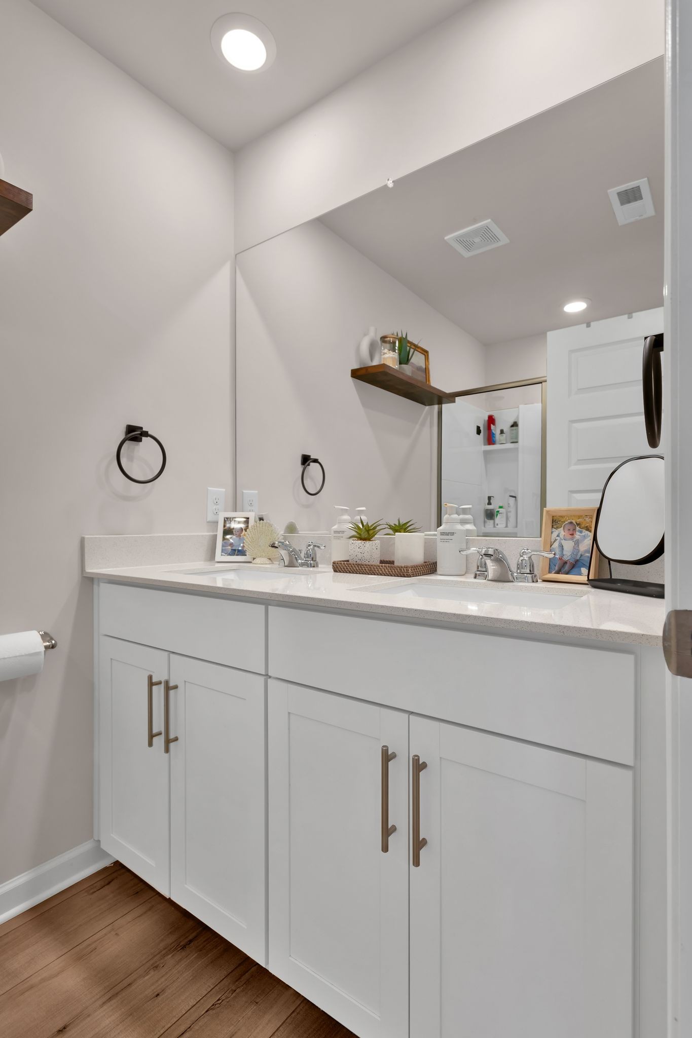 2533 Drumwright Way Columbia, TN 38401 - Photo 15 of 27 a bathroom with a sink and a mirror