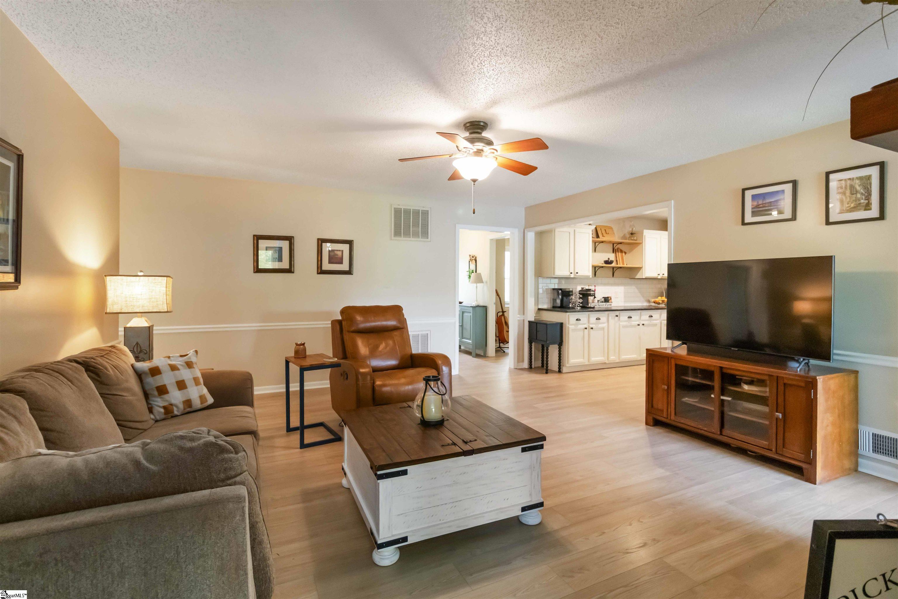 180 Canady Road Wellford, SC 29385 - Photo 7 of 50