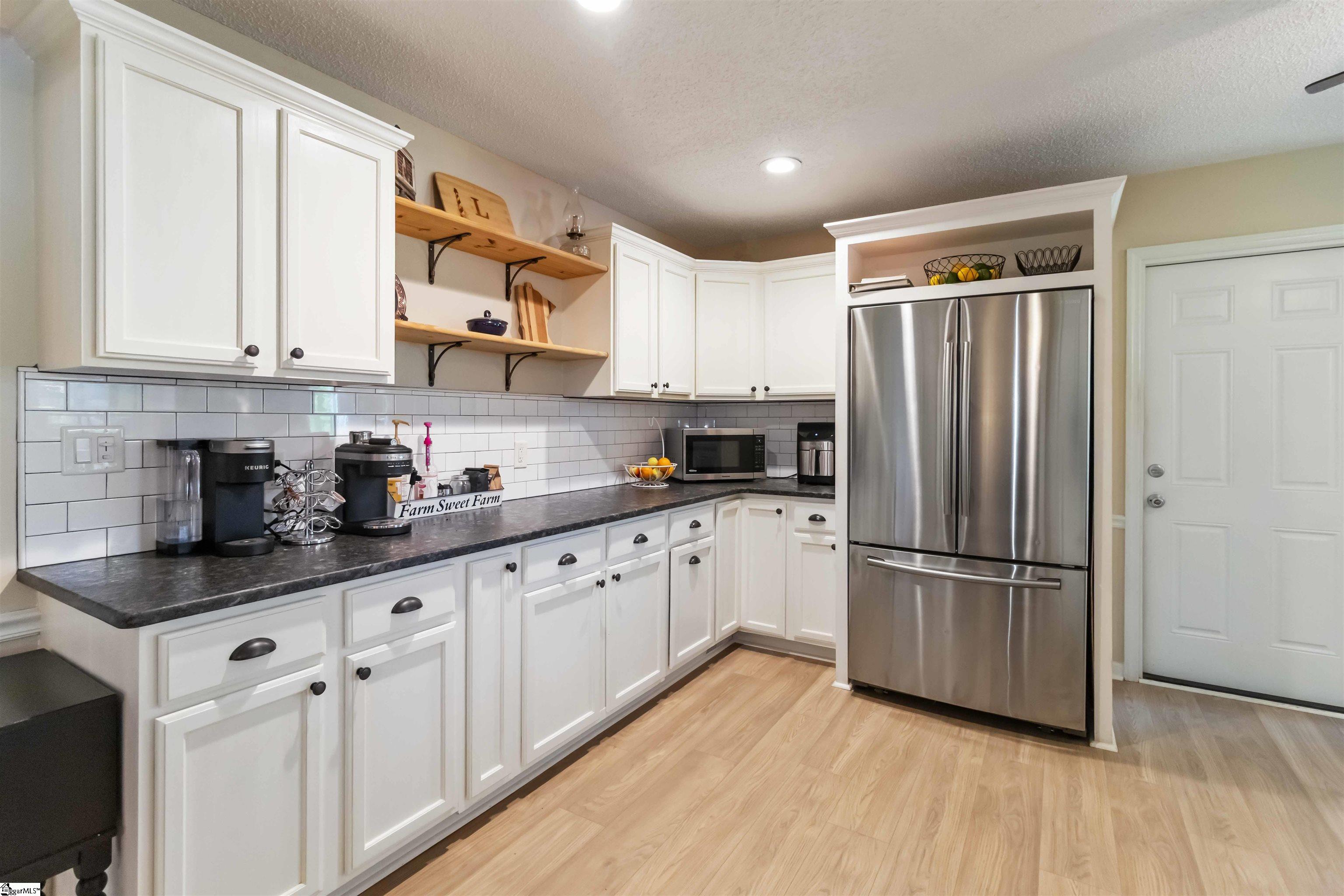180 Canady Road Wellford, SC 29385 - Photo 9 of 50