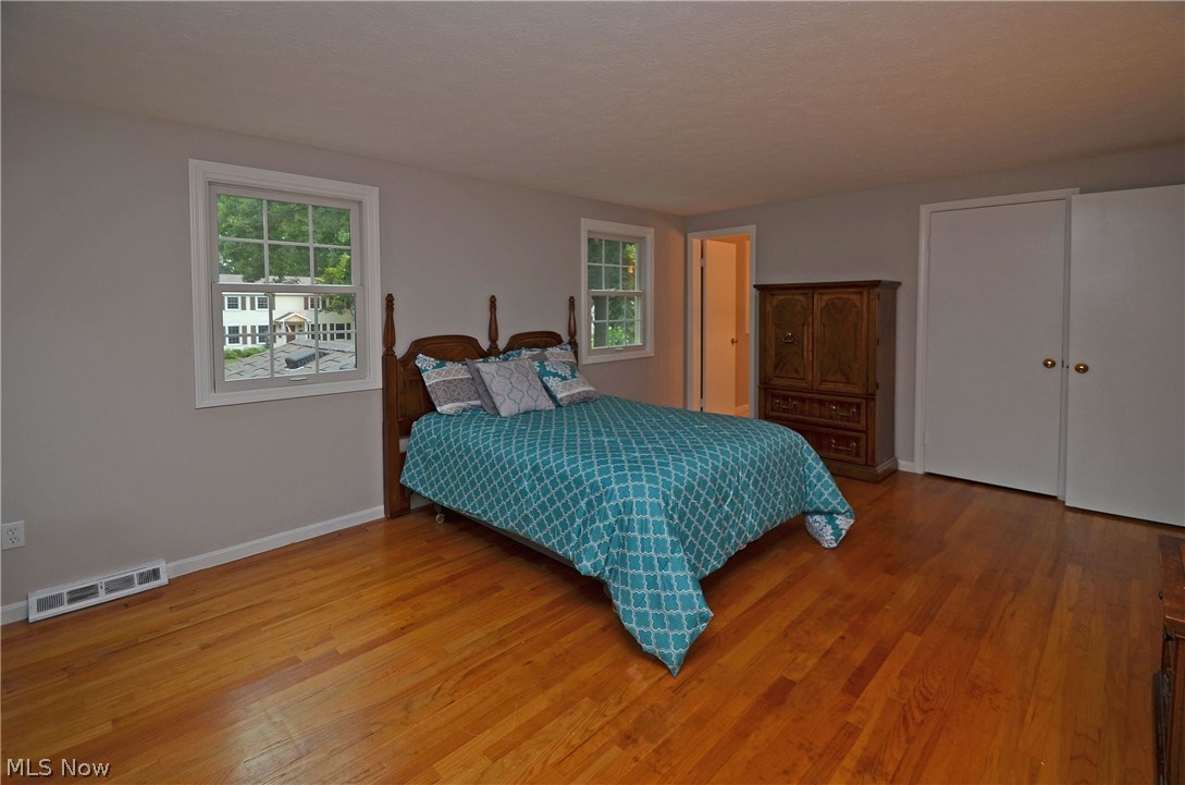 28527 Knickerbocker Road Bay Village, OH 44140 - Photo 15 of 32 Gallery Image 15