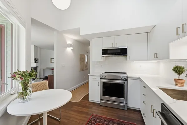 $449,500 | 24 McIntosh Drive, Unit 24, Amherst, MA 01002