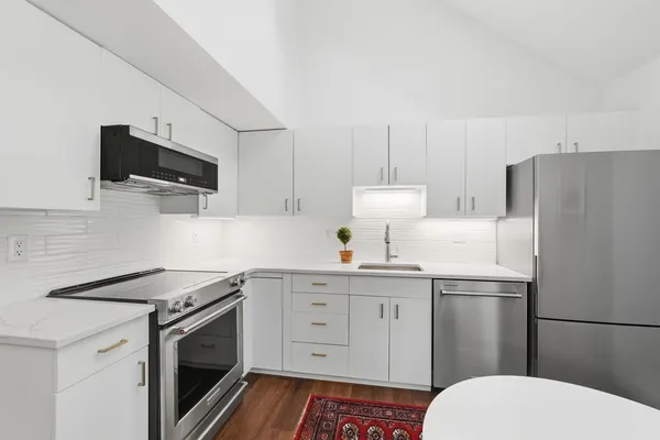 $449,500 | 24 McIntosh Drive, Unit 24, Amherst, MA 01002