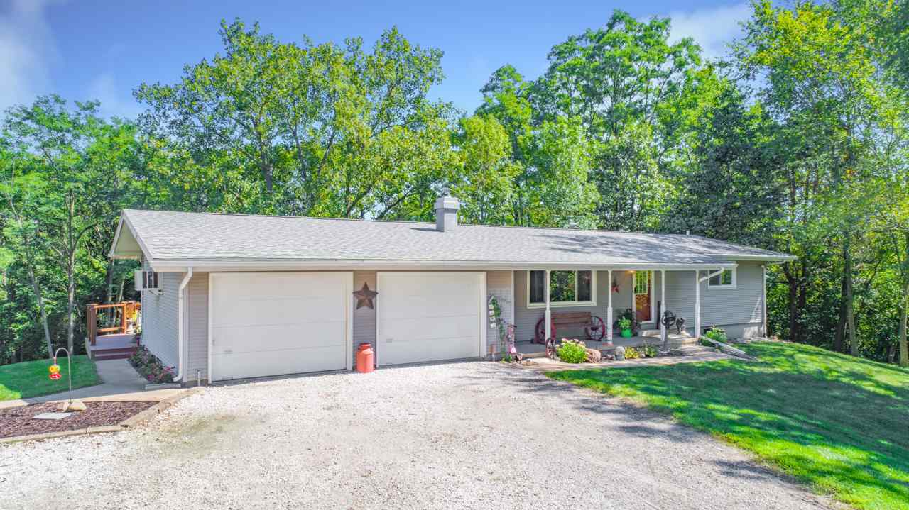 300 Grebner Road Metamora, IL 61548 - Photo 1 of 36