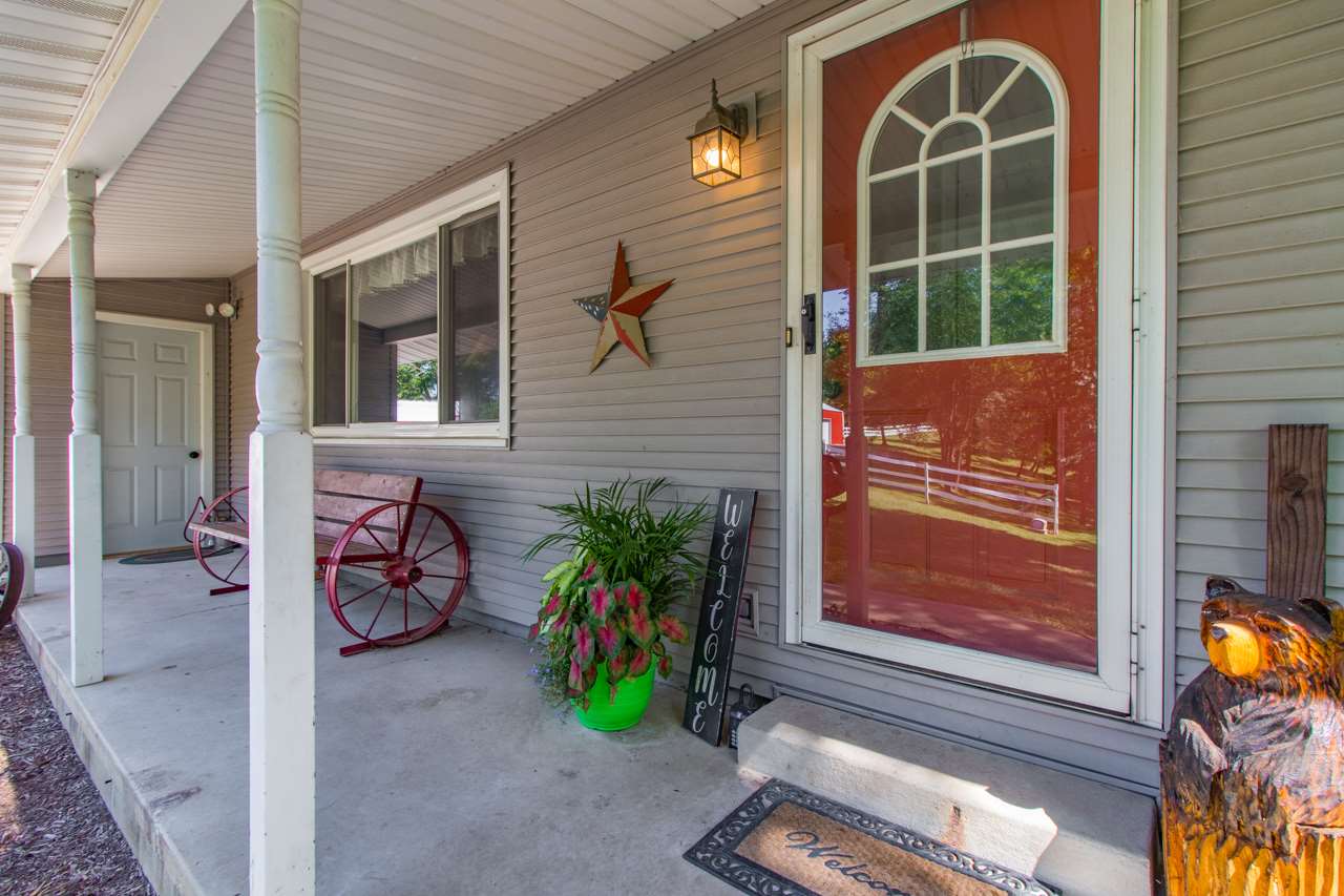 300 Grebner Road Metamora, IL 61548 - Photo 8 of 36