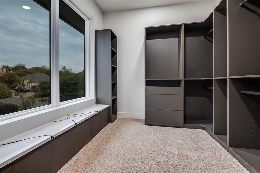 6301 Tiffany Oaks Lane Arlington, TX 76016 - Photo 25 of 40 a view of walk in closet and window