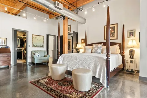 $1,199,000 | 210 West 5th Street, Unit 211, Kansas City, MO 64105