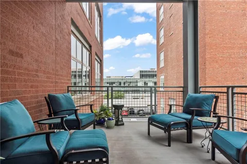 $1,199,000 | 210 West 5th Street, Unit 211, Kansas City, MO 64105