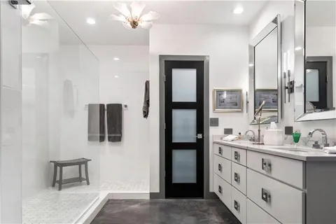 $1,199,000 | 210 West 5th Street, Unit 211, Kansas City, MO 64105