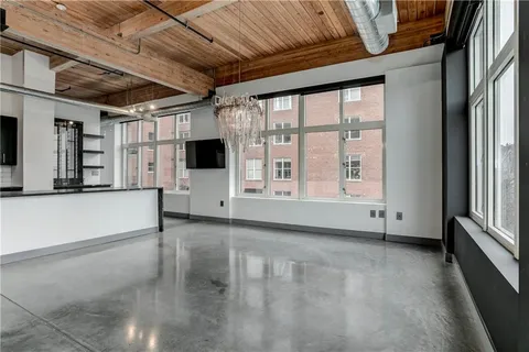 $1,199,000 | 210 West 5th Street, Unit 211, Kansas City, MO 64105
