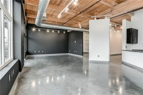 $1,199,000 | 210 West 5th Street, Unit 211, Kansas City, MO 64105