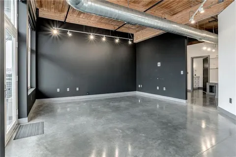 $1,199,000 | 210 West 5th Street, Unit 211, Kansas City, MO 64105