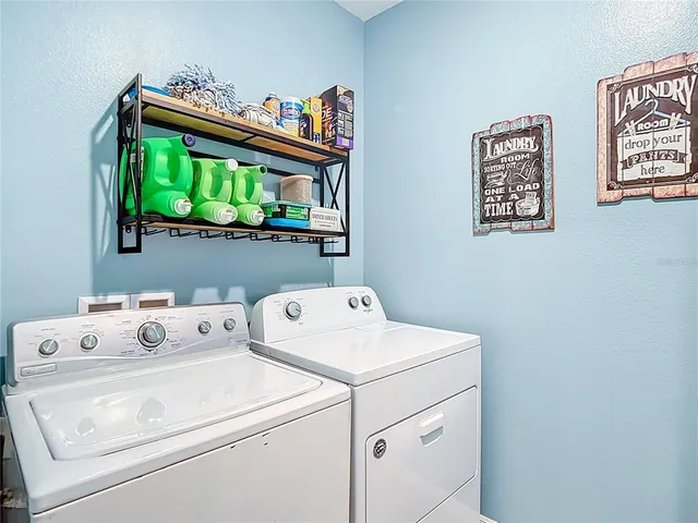 $469,000 | 1810 Johnson Pointe Drive, Plant City, FL 33566