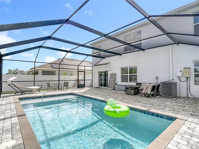 $469,000 | 1810 Johnson Pointe Drive, Plant City, FL 33566