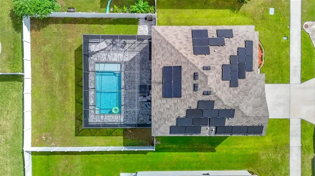 $469,000 | 1810 Johnson Pointe Drive, Plant City, FL 33566