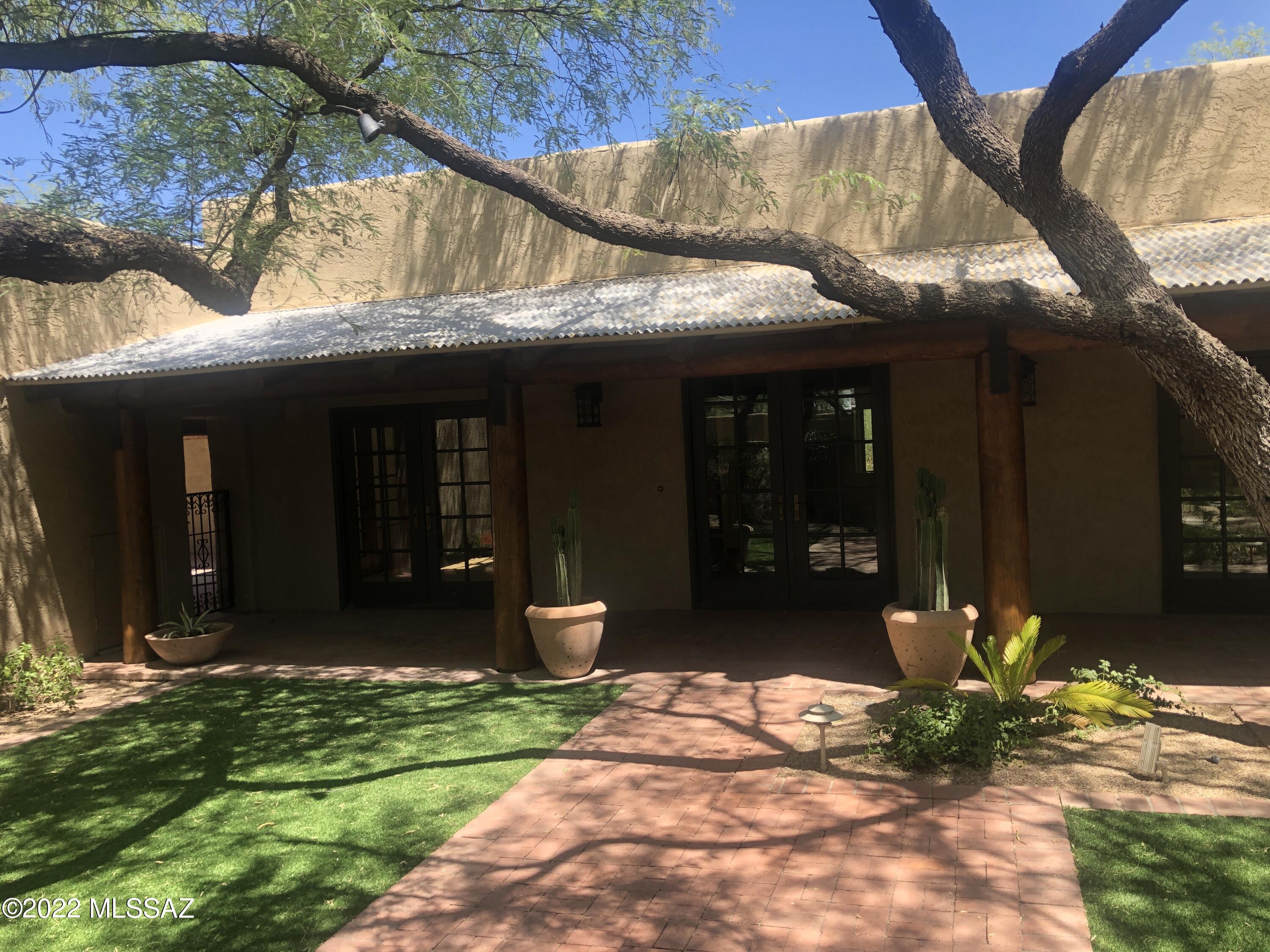 5375 East Presidio Road Tucson, AZ 85712 - Photo 3 of 50
