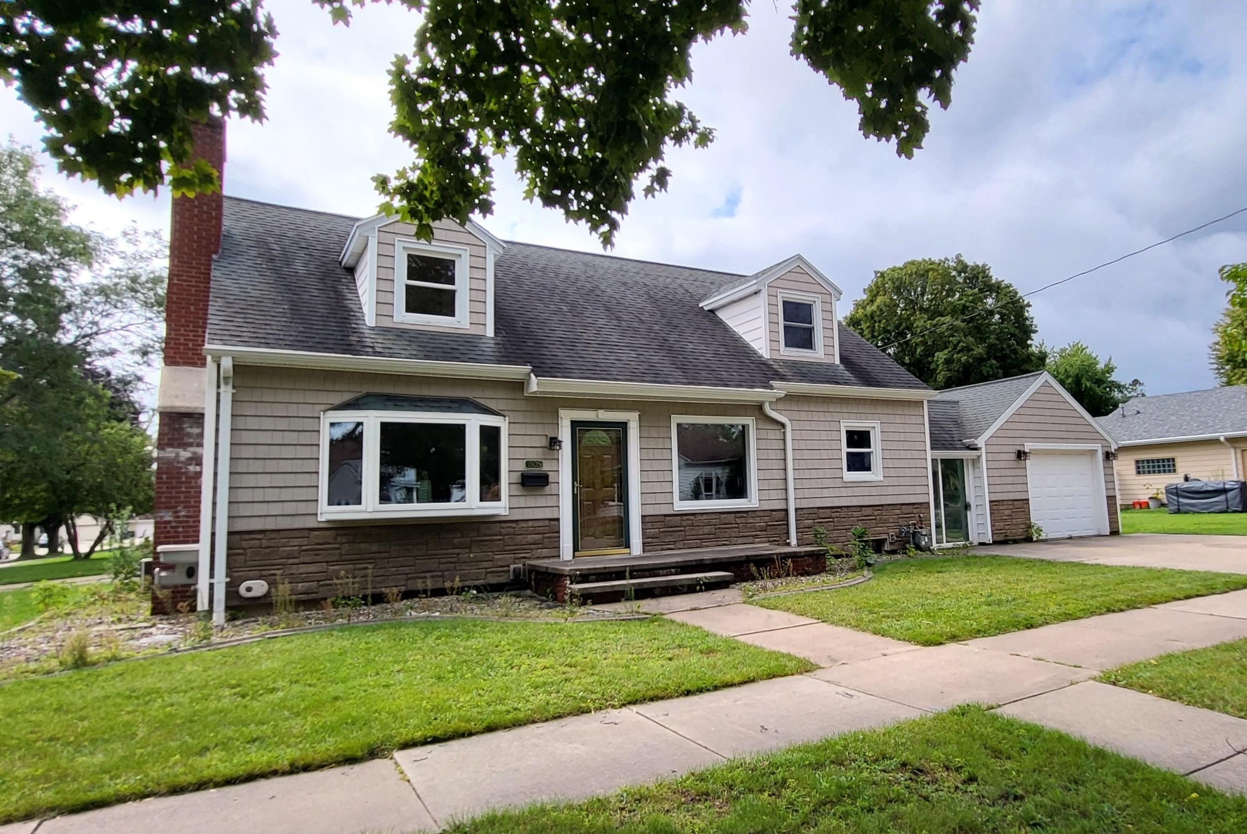 1105 West Commercial Street Appleton, WI 54914 - Photo 1 of 1 Gallery Image 1
