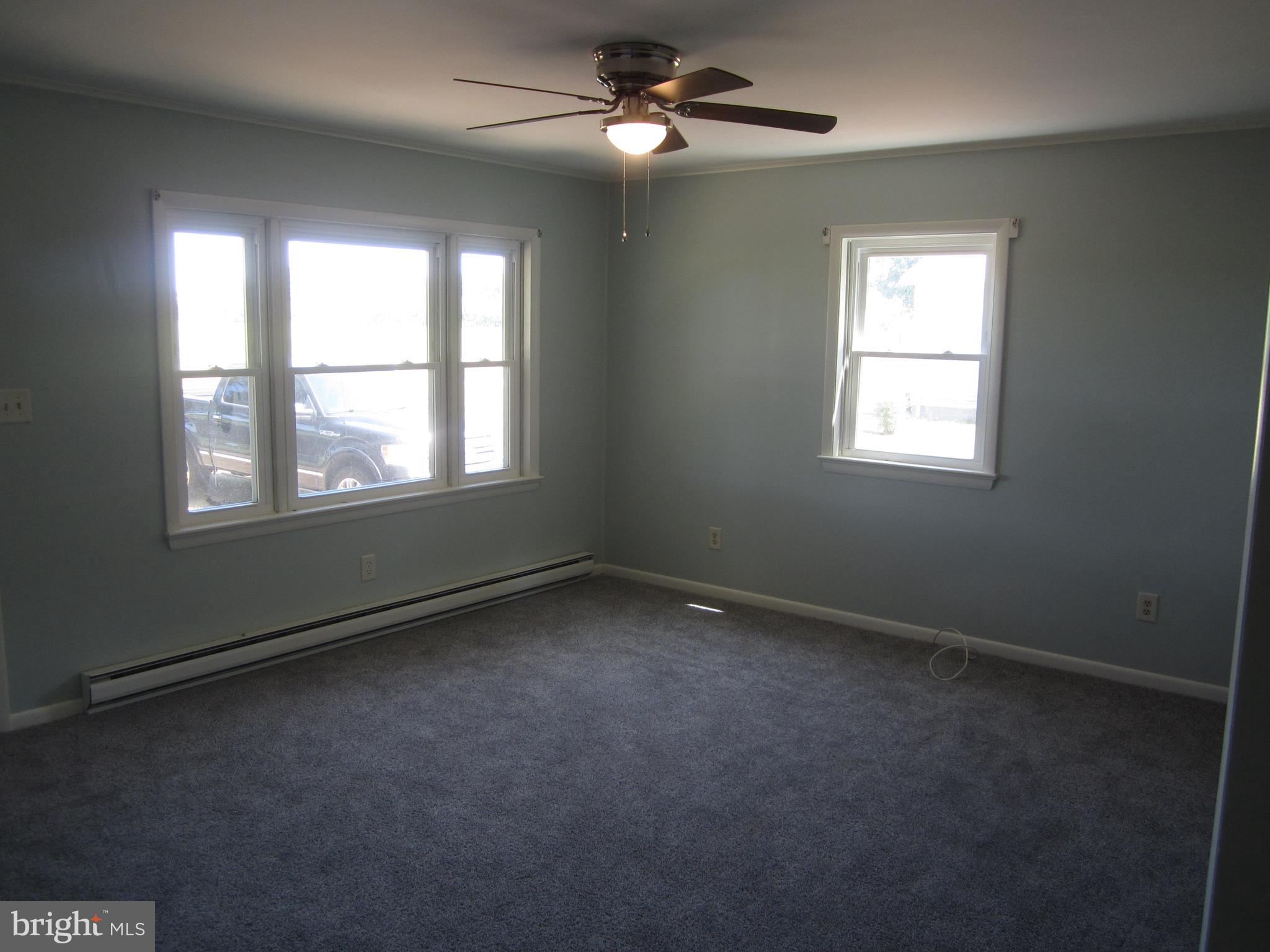 6811 Bobtown Road Hurlock, MD 21643 - Photo 4 of 14 Living Room
