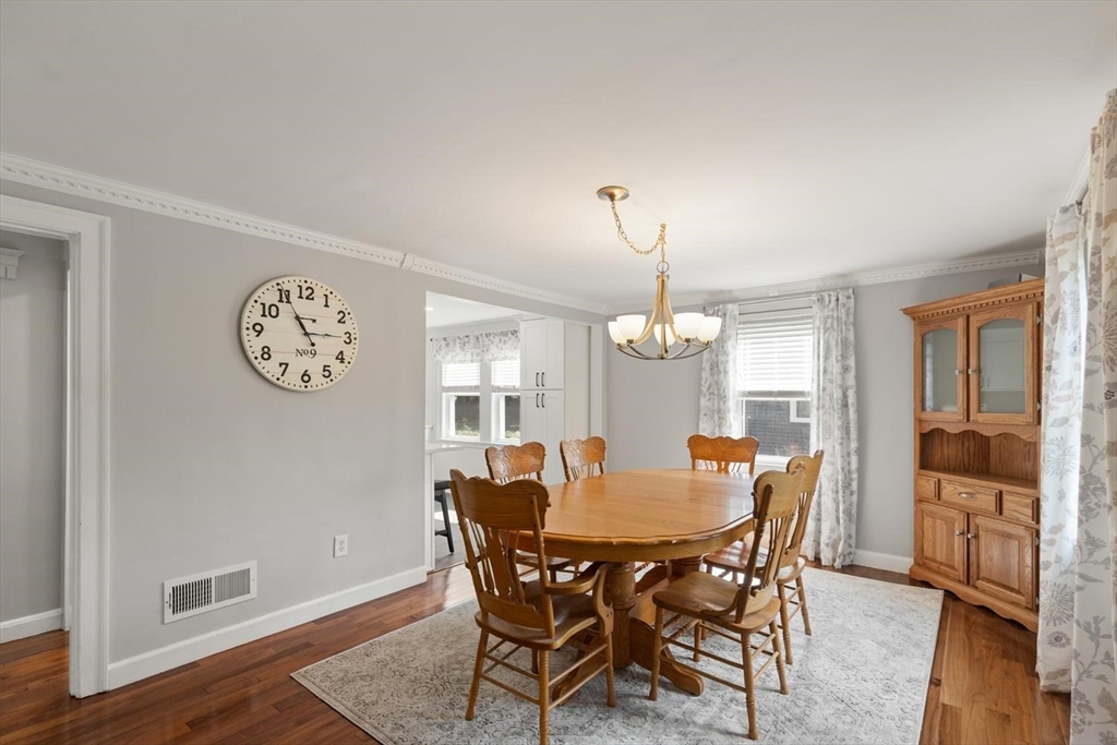 33 Griffin Road Peabody, MA 01960 - Photo 18 of 35 Gallery Image 18