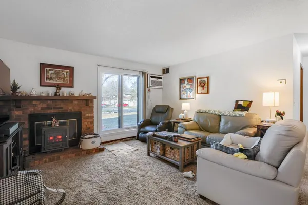 $129,900 | 2058 Pathways Drive, Unit 9, St. Paul, MN 55119