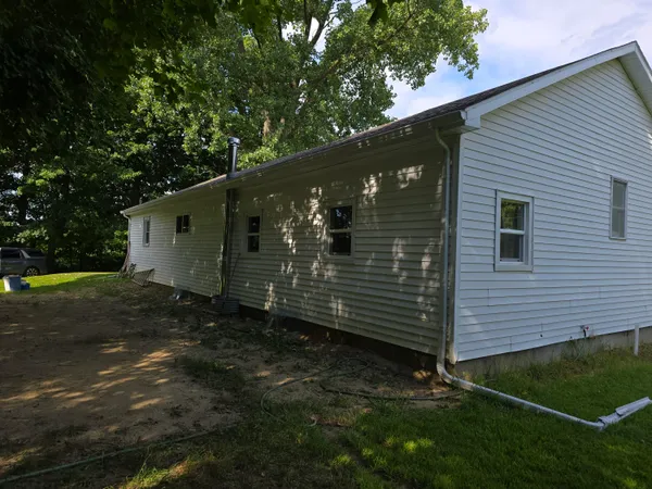 $175,000 | 2520 South Sand Lake Road, Hillsdale, MI 49242