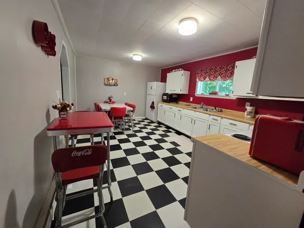 $175,000 | 2520 South Sand Lake Road, Hillsdale, MI 49242