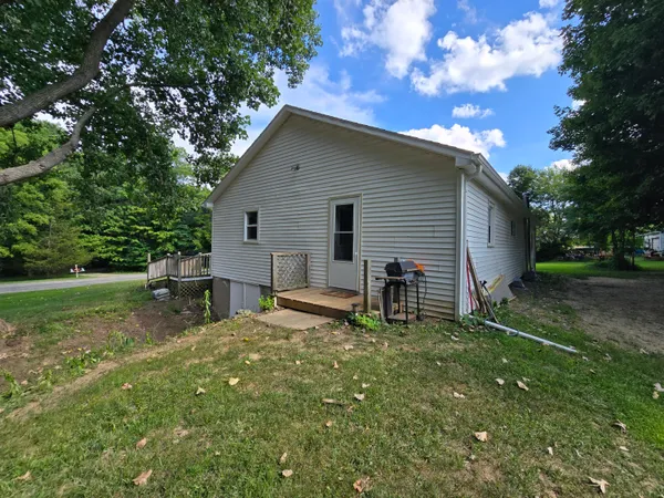 $175,000 | 2520 South Sand Lake Road, Hillsdale, MI 49242