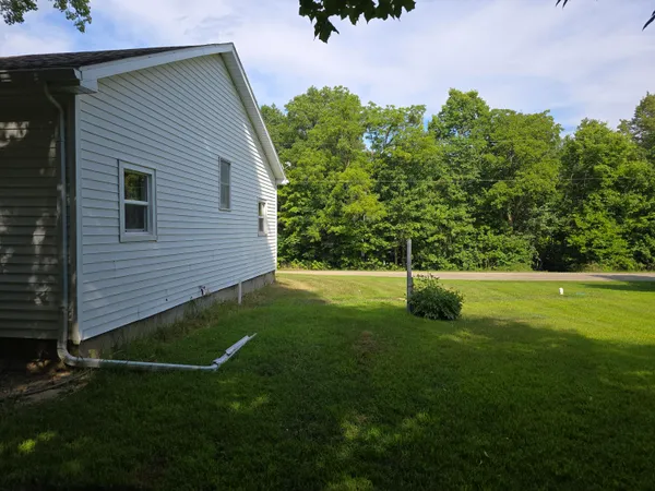 $175,000 | 2520 South Sand Lake Road, Hillsdale, MI 49242