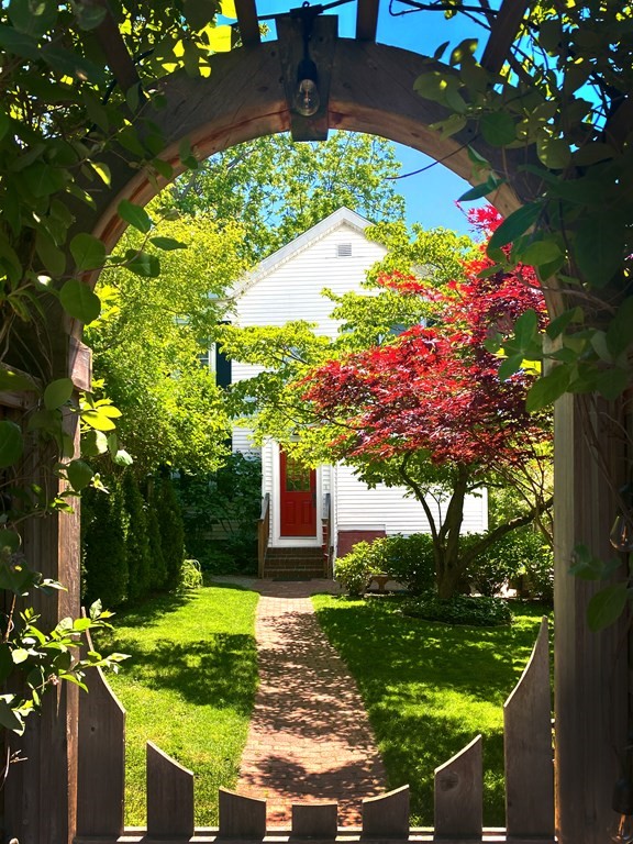 35 Spring Street Somerville, MA 02143 - Photo 21 of 25