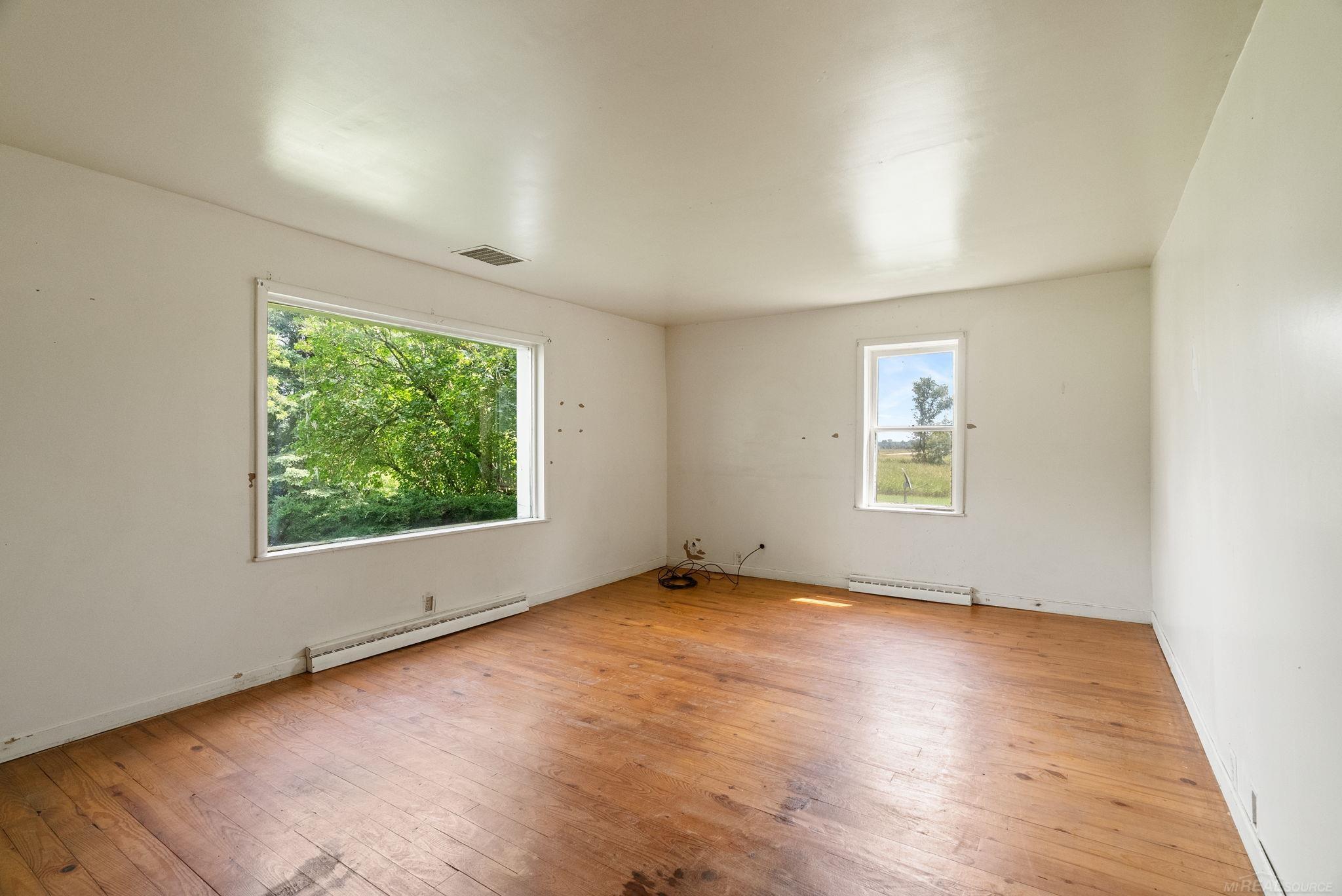3304 Applegate Road Applegate, MI 48401 - Photo 11 of 30 50146345-6d7f2802-14de-4501-a2ce-08dd7df2bcfa.JPG