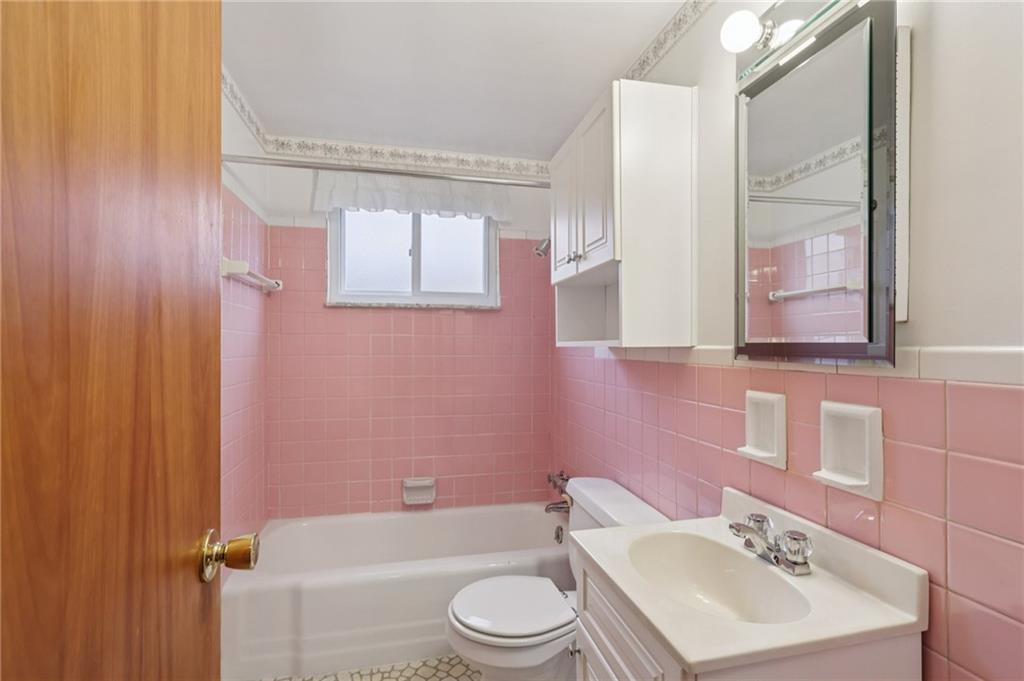 1110 Hulton Road Verona, PA 15147 - Photo 15 of 29