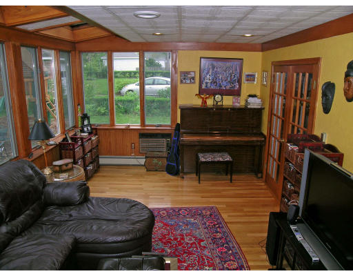 39 Horace Road Belmont, MA 02478 - Photo 5 of 11 Gallery Image 5
