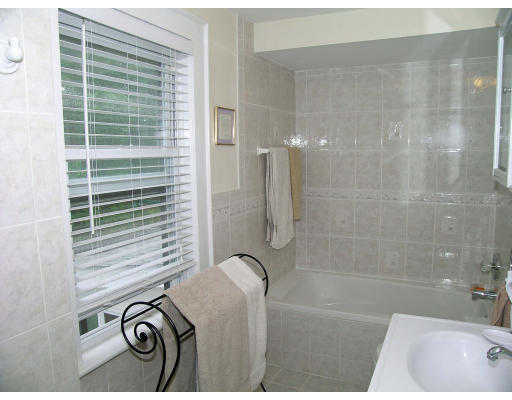 39 Horace Road Belmont, MA 02478 - Photo 7 of 11 Gallery Image 7