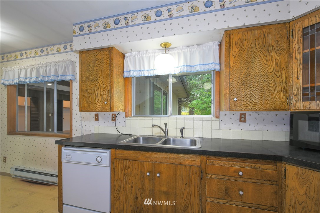 563 Quick Road Castle Rock, WA 98611 - Photo 8 of 29 Gallery Image 8
