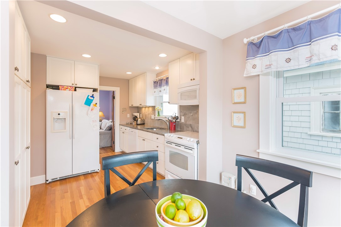 48 Leonard Bodwell Road Narragansett, RI 02882 - Photo 8 of 34
