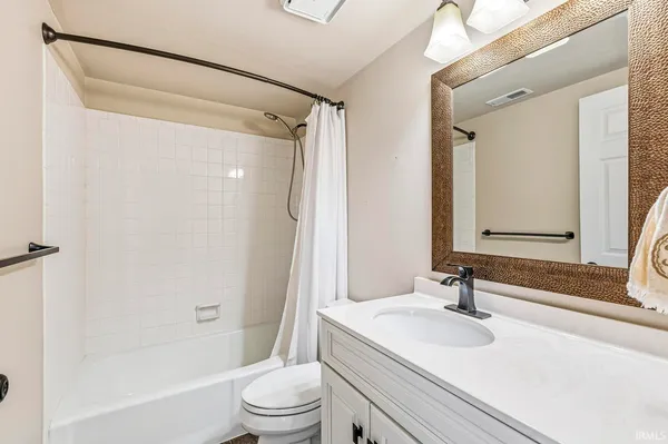 $190,000 | 1077 Greenleaf Boulevard, Unit 216, Elkhart, IN 46514