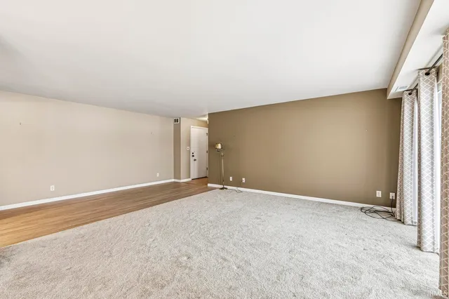 $195,000 | 1077 Greenleaf Boulevard, Unit 216, Elkhart, IN 46514