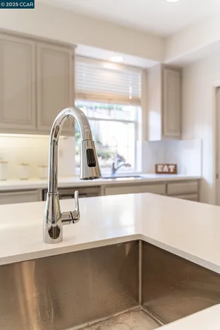 a view of entryway and bedroom