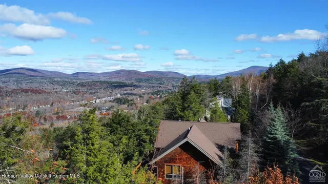 $1,899,000 | 22 The Loop, Windham, NY 12496