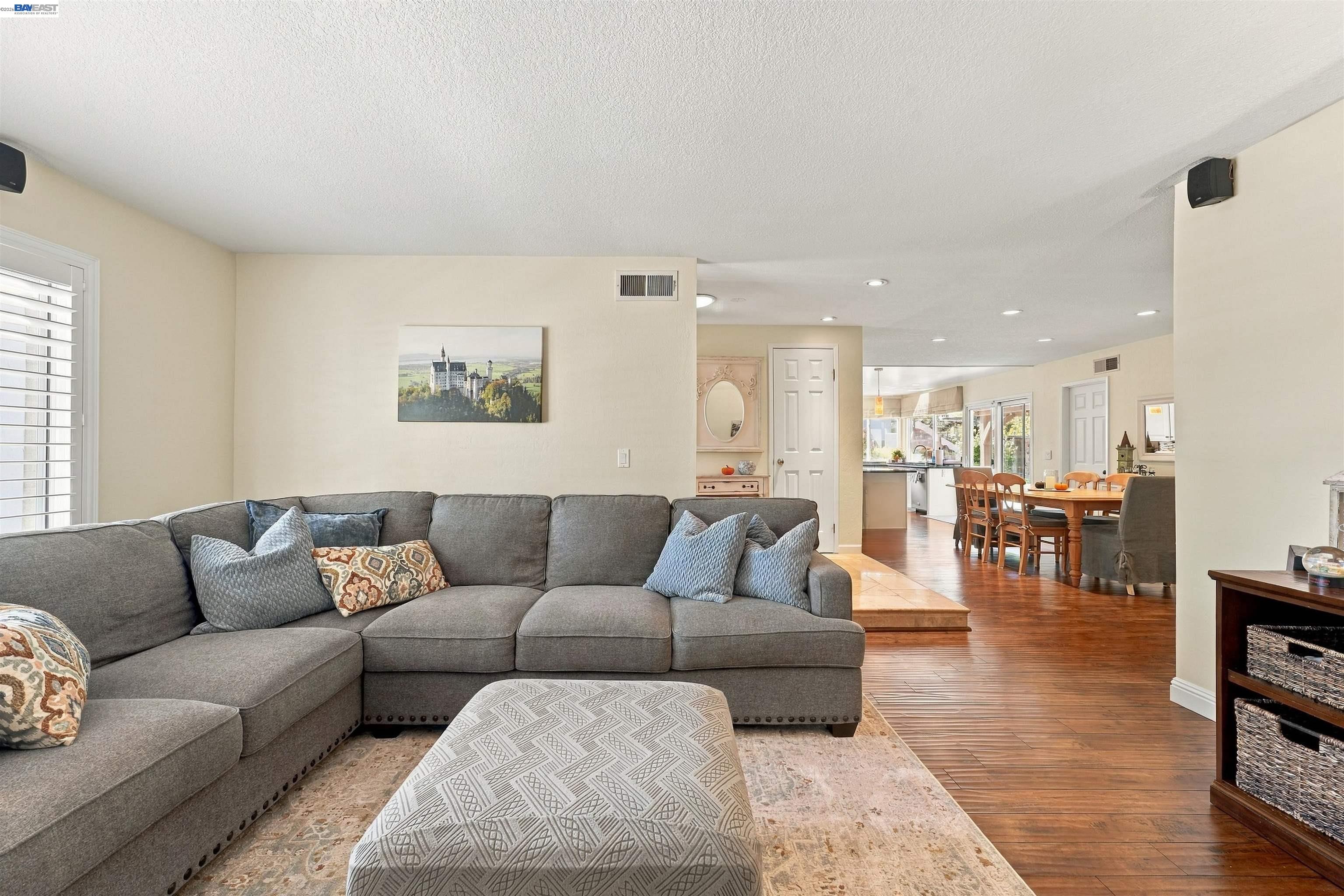 3079 Bernard Avenue San Ramon, CA 94583 - Photo 9 of 38 Gallery Image 9