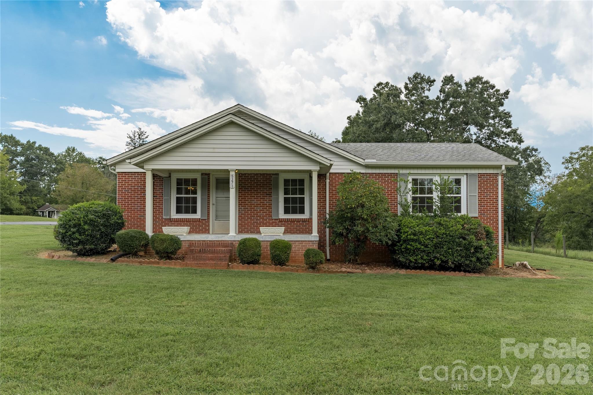 5271 Harris Farm Road Hickory, NC 28602 - Photo 1 of 41 Gallery Image 1