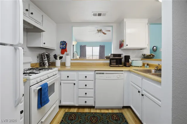 $200,000 | 2229 High Dunes Lane, Laughlin, NV 89029