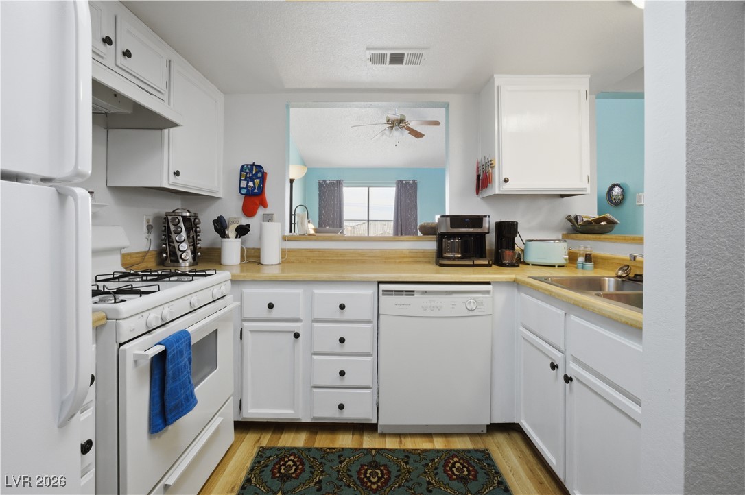 2229 High Dunes Lane Laughlin, NV 89029 - Photo 7 of 24