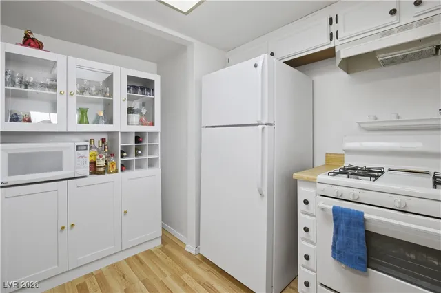 $200,000 | 2229 High Dunes Lane, Laughlin, NV 89029