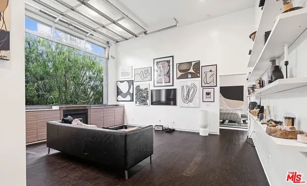 $11,495 | 615 6th Avenue, Unit 1/2, Venice, CA 90291