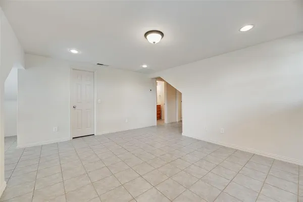 $2,950 | 1255 Vineyard Road, Gunter, TX 75058