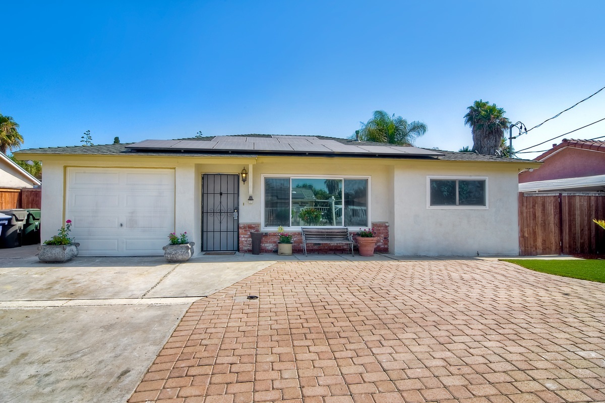 3834 La Rosa Drive San Marcos, CA 92078 - Photo 1 of 25