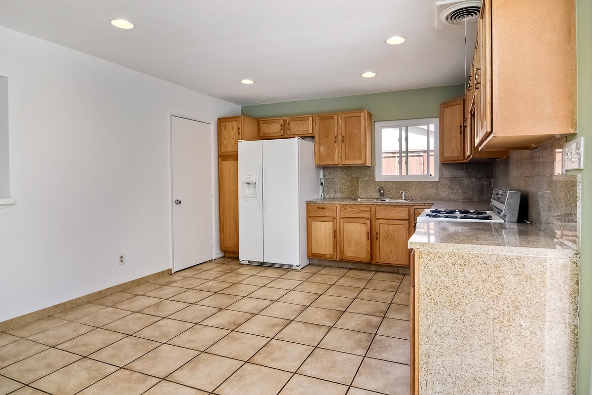 3834 La Rosa Drive San Marcos, CA 92078 - Photo 13 of 25