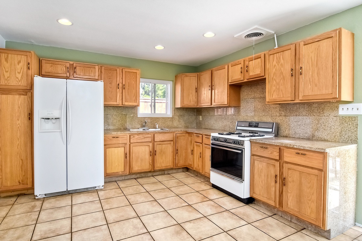 3834 La Rosa Drive San Marcos, CA 92078 - Photo 14 of 25